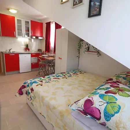 Clementina Sunrise Apartmán