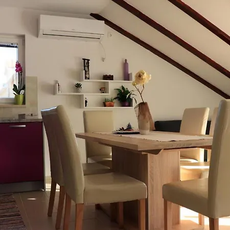 Apartment Clementina Sunrise *