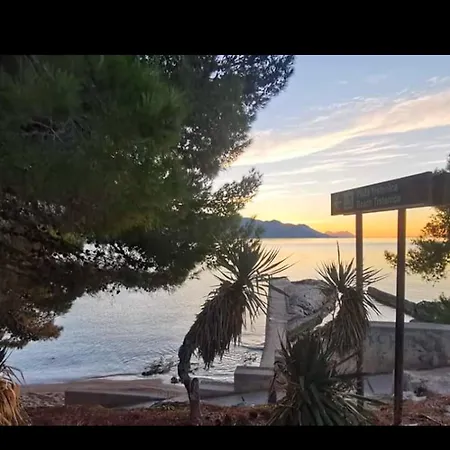 Clementina Sunrise Apartment Orebic